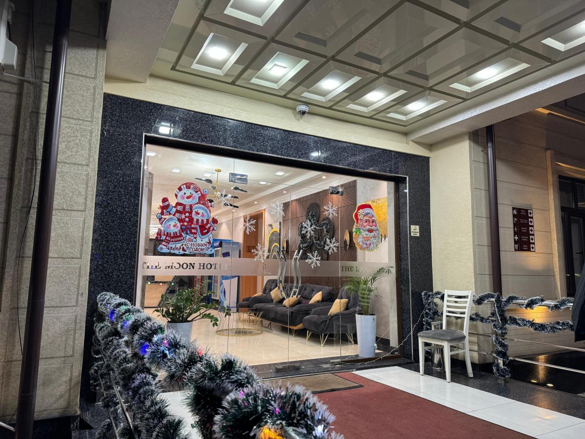The Moon Tashkent Hotel Екстериор снимка